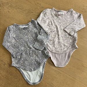 Jamie Kay 3-6 month floral bodysuits set of 2 purple